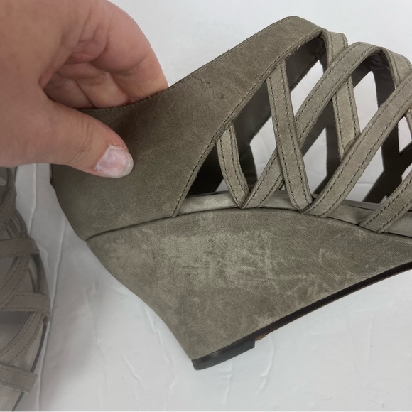 Eileen Fisher criss cross taupe leather wedged booties-woman’s 8 - Picture 3 of 9